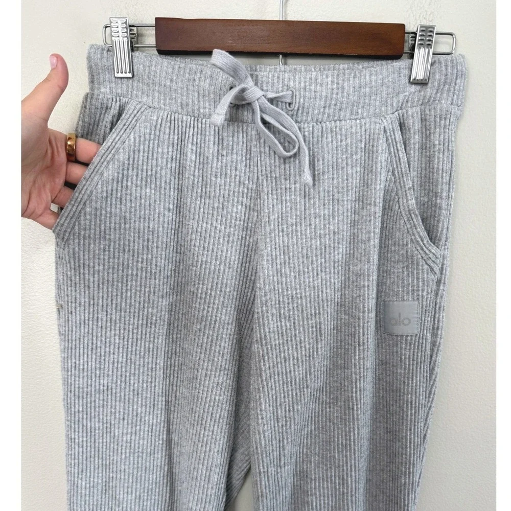 Alo Yoga Muse Sweatpants Women's Size S Heather Grey Ribbed Knit Joggers‎ W5784R